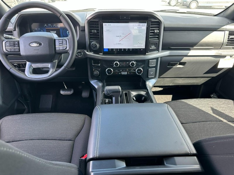 Ford F-150 Vehicle Full-screen Gallery Image 5