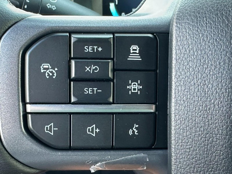 Ford F-150 Vehicle Full-screen Gallery Image 11