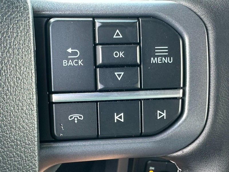 Ford F-150 Vehicle Full-screen Gallery Image 12