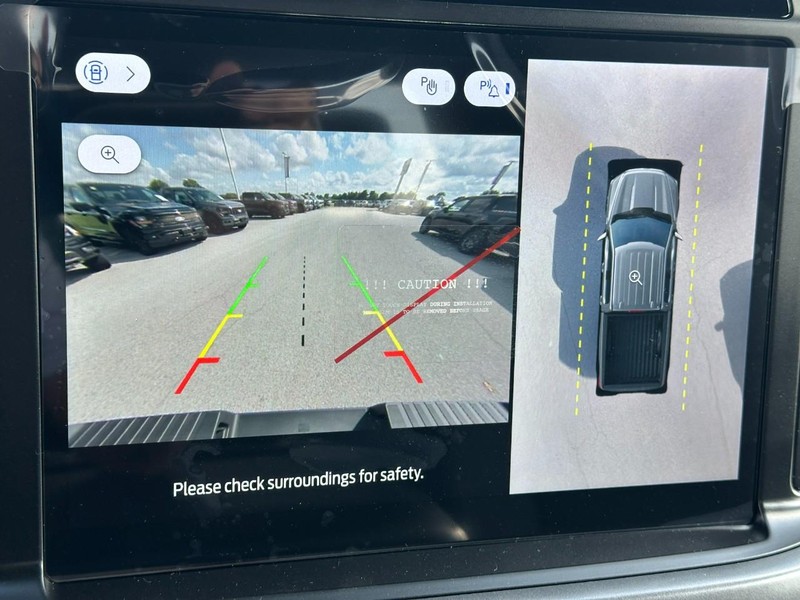 Ford F-150 Vehicle Full-screen Gallery Image 16