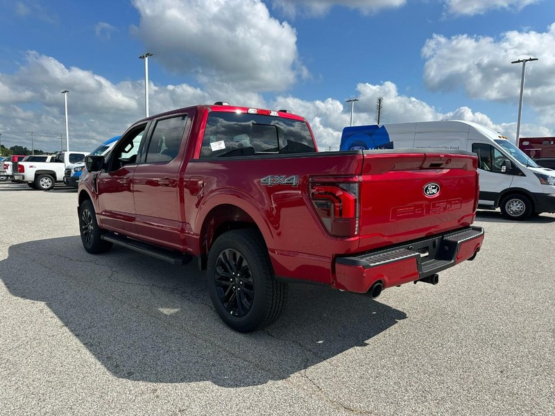 Ford F-150 Vehicle Full-screen Gallery Image 3