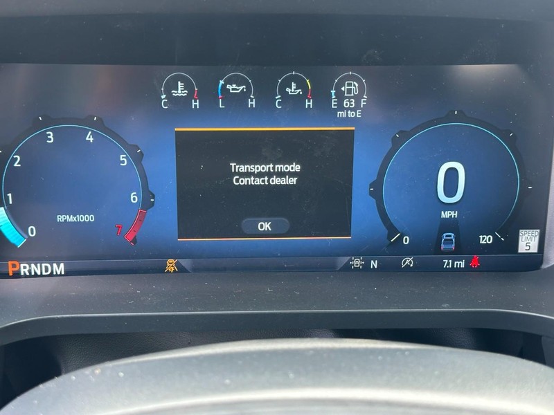 Ford F-150 Vehicle Full-screen Gallery Image 14