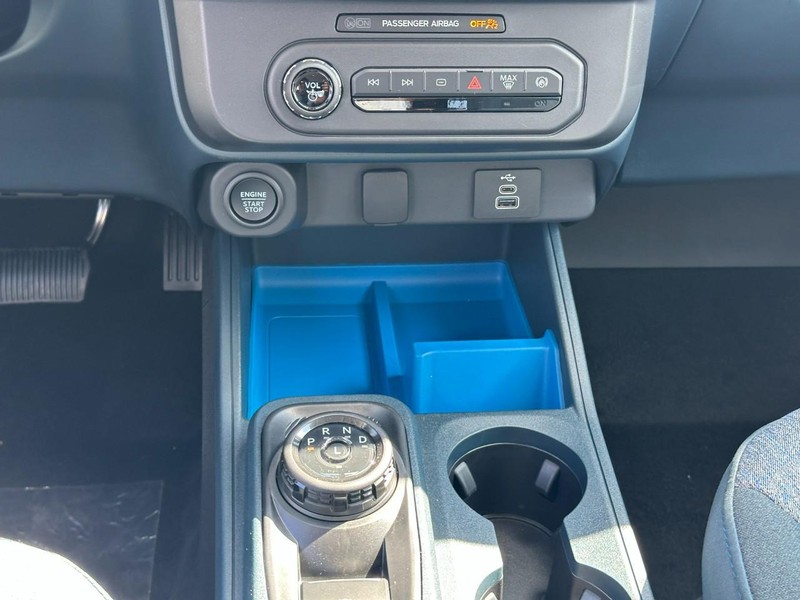 Ford Maverick Vehicle Full-screen Gallery Image 8