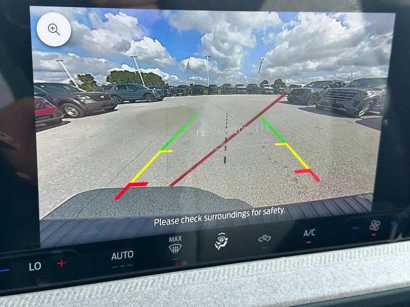 Ford Maverick Vehicle Full-screen Gallery Image 14