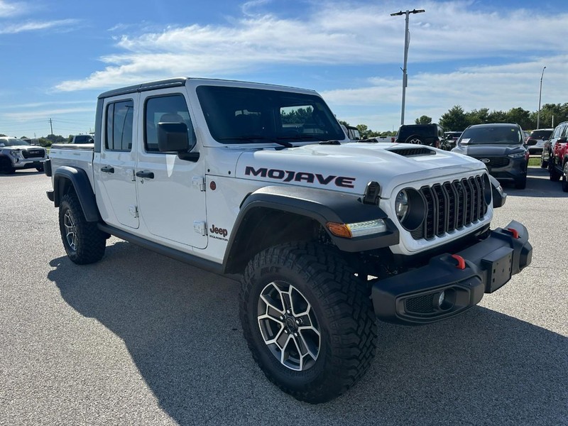 Jeep Gladiator Vehicle Full-screen Gallery Image 8