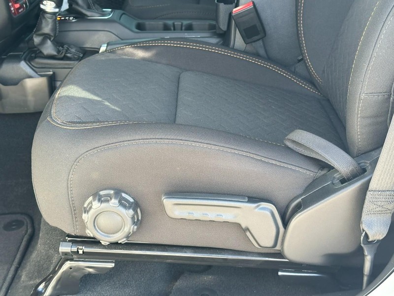 Jeep Gladiator Vehicle Full-screen Gallery Image 17