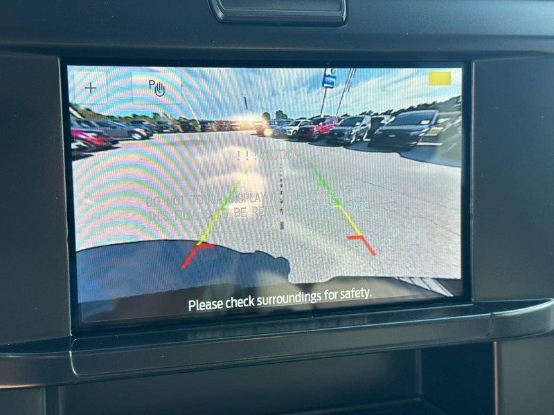 Ford Super Duty F-250 SRW Vehicle Full-screen Gallery Image 14