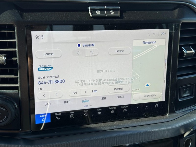 Ford Super Duty F-350 SRW Vehicle Full-screen Gallery Image 13