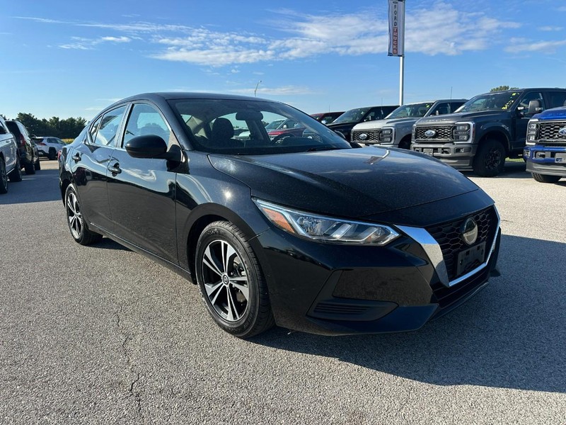 Nissan Sentra Vehicle Full-screen Gallery Image 8