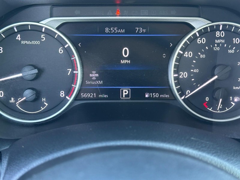 Nissan Sentra Vehicle Full-screen Gallery Image 20