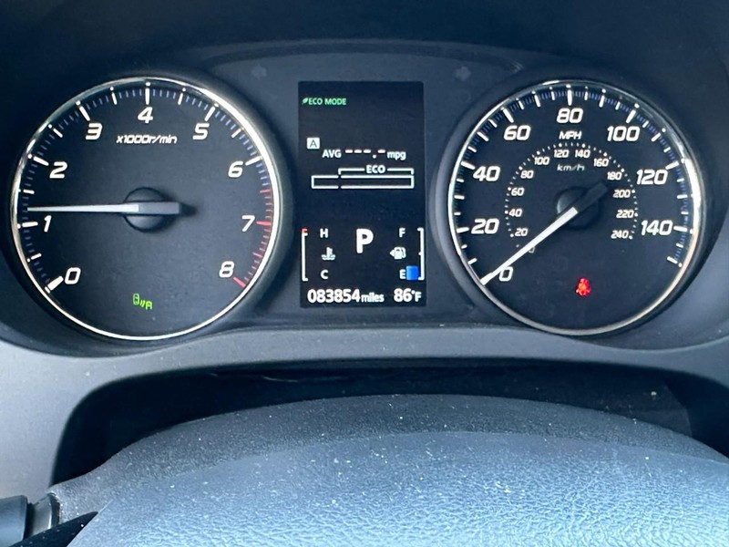 Mitsubishi Outlander Vehicle Full-screen Gallery Image 20