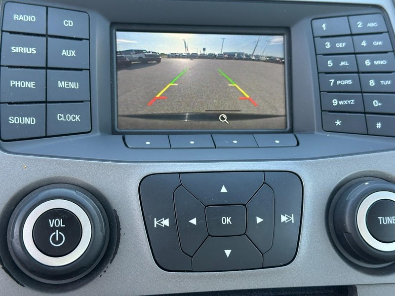 Ford Taurus Vehicle Full-screen Gallery Image 20