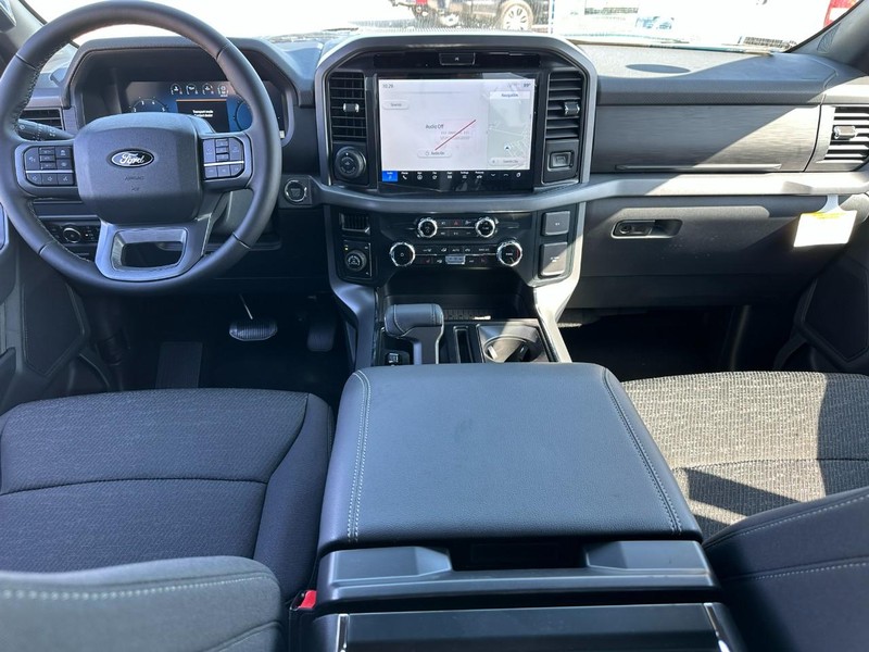 Ford F-150 Vehicle Full-screen Gallery Image 5