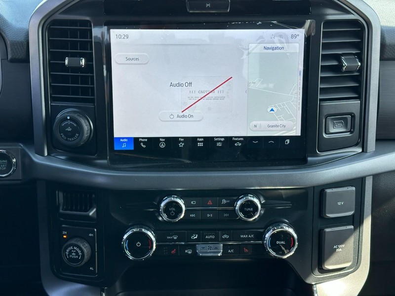 Ford F-150 Vehicle Full-screen Gallery Image 7