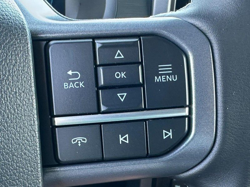 Ford F-150 Vehicle Full-screen Gallery Image 12