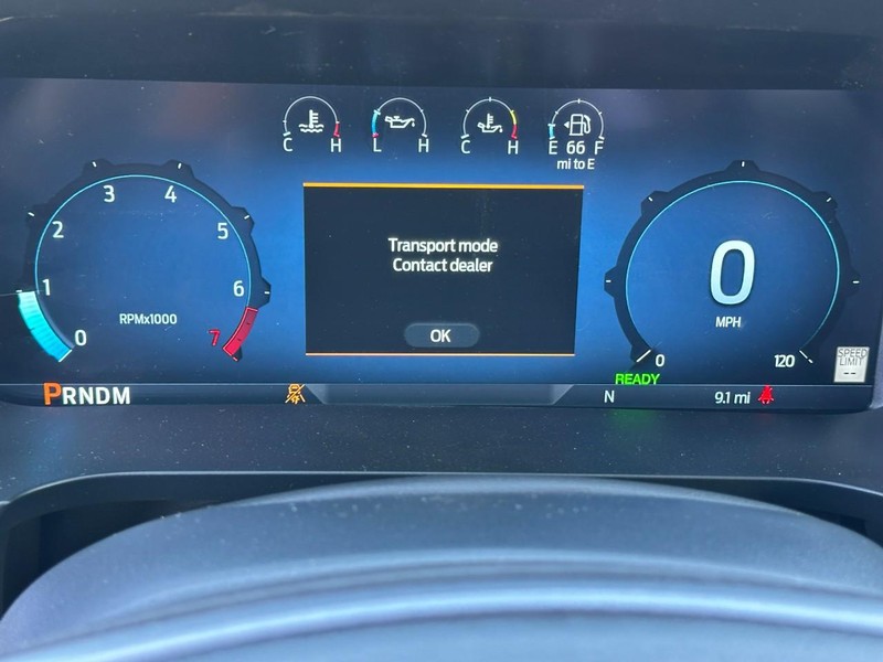 Ford F-150 Vehicle Full-screen Gallery Image 13