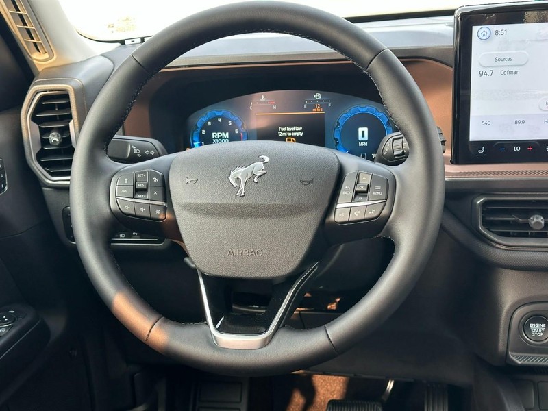 Ford Bronco Sport Vehicle Full-screen Gallery Image 6