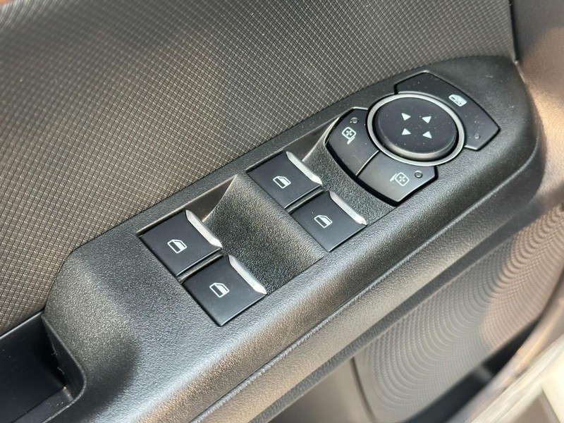 Ford Bronco Sport Vehicle Full-screen Gallery Image 9