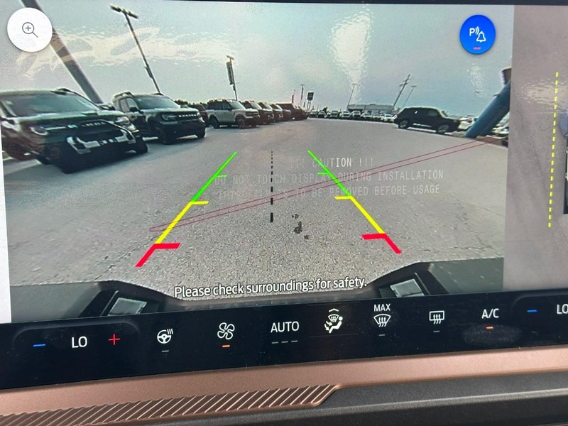 Ford Bronco Sport Vehicle Full-screen Gallery Image 15