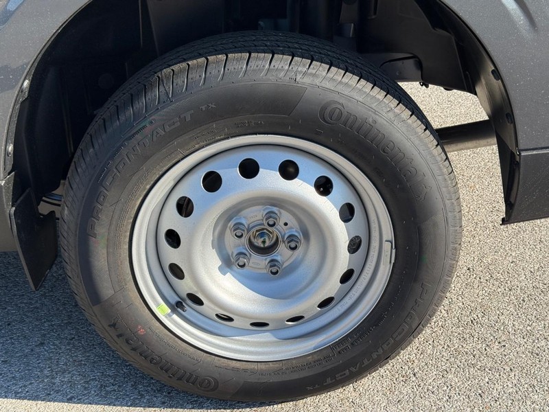 Ford Maverick Vehicle Full-screen Gallery Image 4