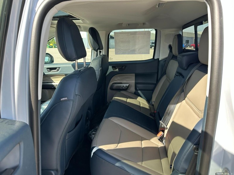 Ford Maverick Vehicle Full-screen Gallery Image 4