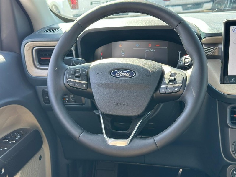 Ford Maverick Vehicle Full-screen Gallery Image 7