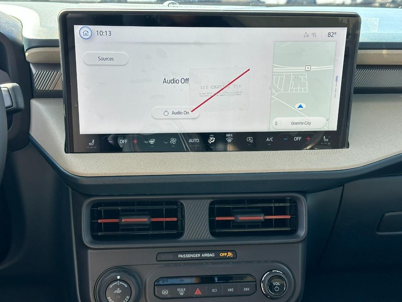 Ford Maverick Vehicle Full-screen Gallery Image 8