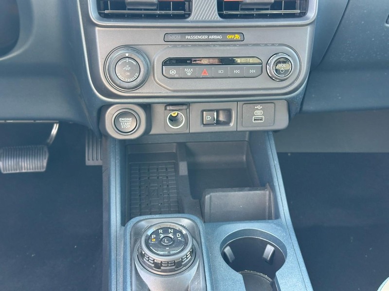 Ford Maverick Vehicle Full-screen Gallery Image 9