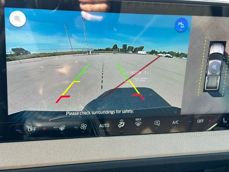 Ford Maverick Vehicle Full-screen Gallery Image 15