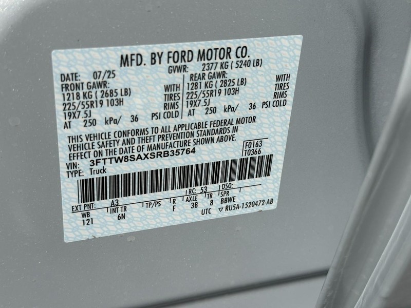 Ford Maverick Vehicle Full-screen Gallery Image 16