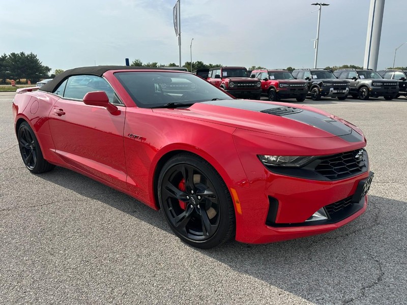 Chevrolet Camaro Vehicle Full-screen Gallery Image 8