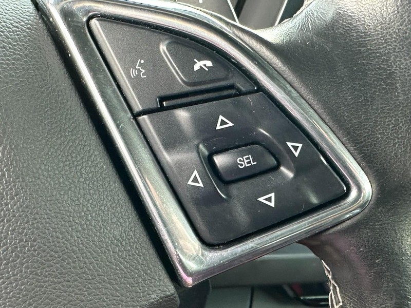 Chevrolet Camaro Vehicle Full-screen Gallery Image 17