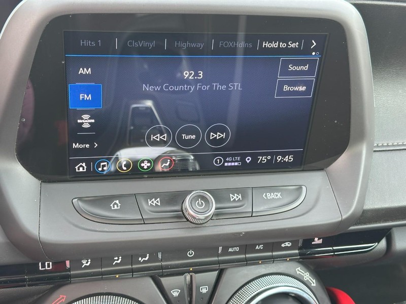 Chevrolet Camaro Vehicle Full-screen Gallery Image 19