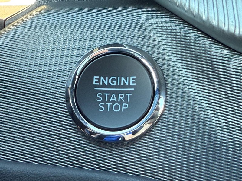 Ford Explorer Vehicle Full-screen Gallery Image 13