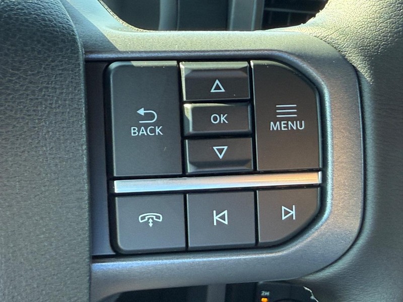 Ford F-150 Vehicle Full-screen Gallery Image 9