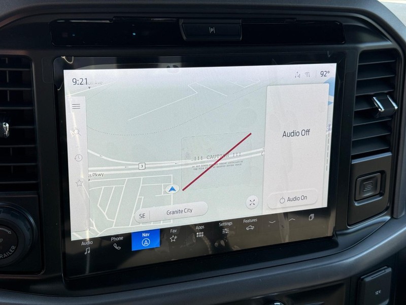 Ford F-150 Vehicle Full-screen Gallery Image 11