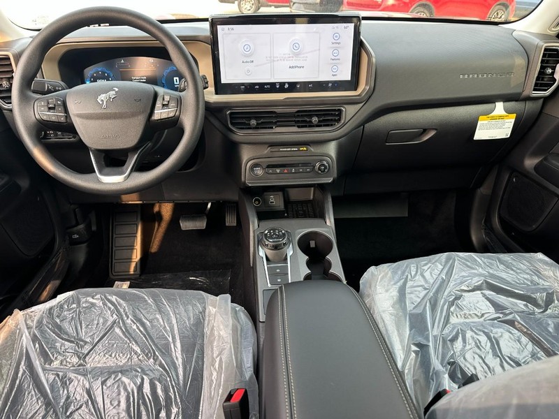 Ford Bronco Sport Vehicle Full-screen Gallery Image 5