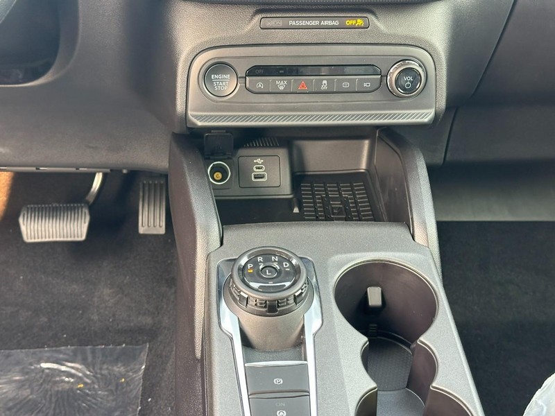 Ford Bronco Sport Vehicle Full-screen Gallery Image 8