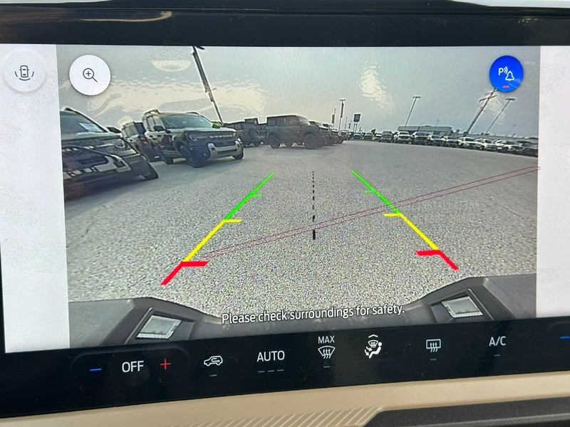 Ford Bronco Sport Vehicle Full-screen Gallery Image 13