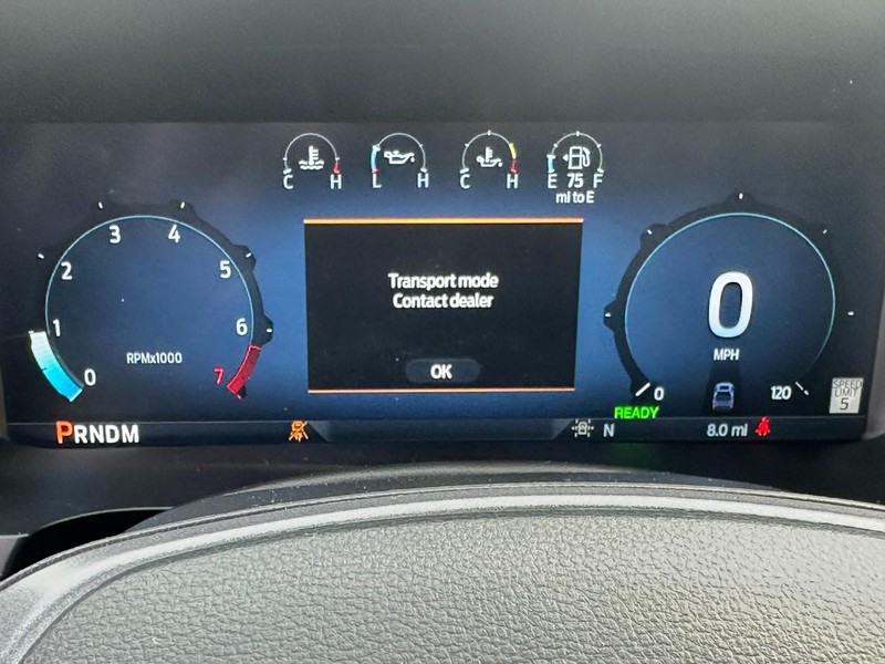 Ford F-150 Vehicle Full-screen Gallery Image 13