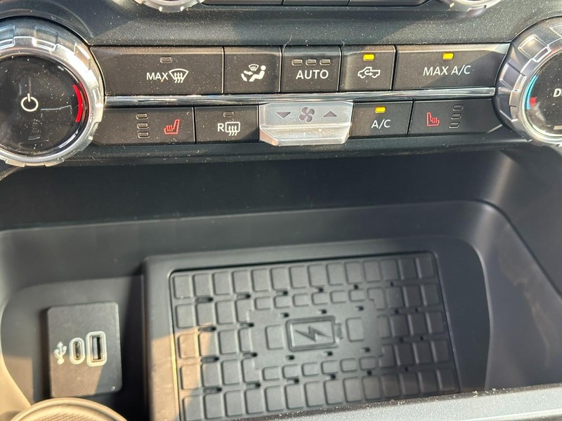 Ford F-150 Vehicle Full-screen Gallery Image 15