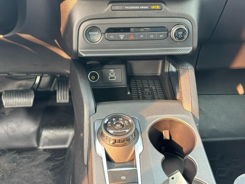 Ford Bronco Sport Vehicle Full-screen Gallery Image 8