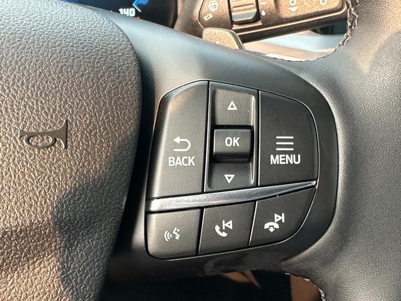 Ford Bronco Sport Vehicle Full-screen Gallery Image 13