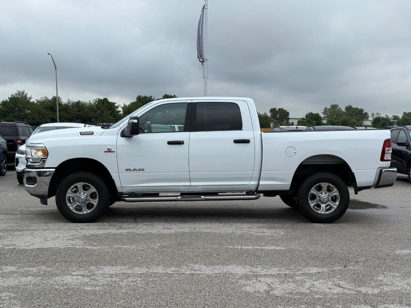 Ram 2500 Vehicle Full-screen Gallery Image 2