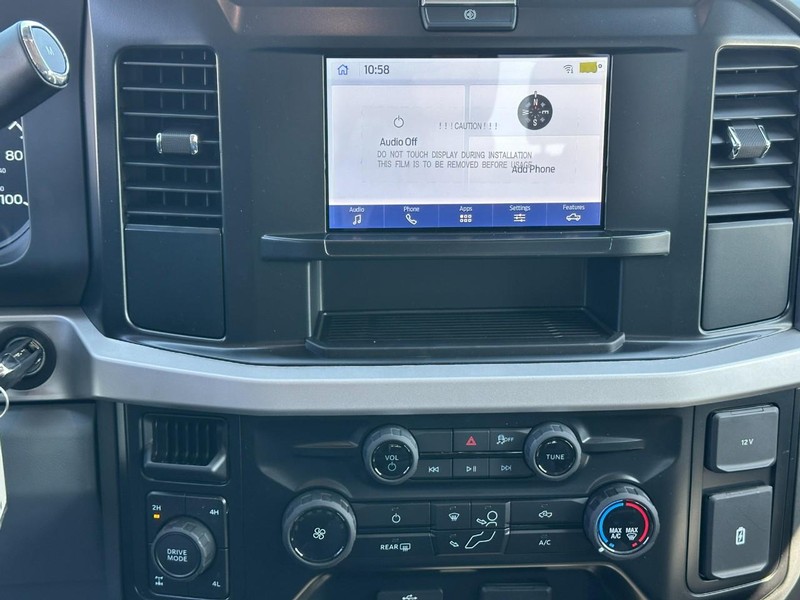 Ford Super Duty F-250 SRW Vehicle Full-screen Gallery Image 7