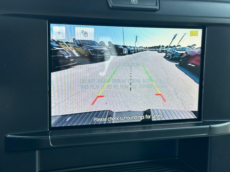 Ford Super Duty F-250 SRW Vehicle Full-screen Gallery Image 14