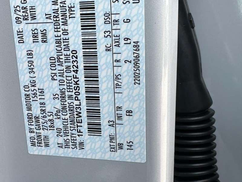 Ford F-150 Vehicle Full-screen Gallery Image 18