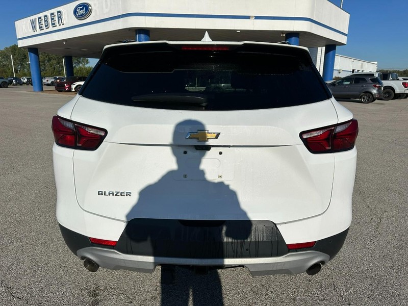 Chevrolet Blazer Vehicle Full-screen Gallery Image 4