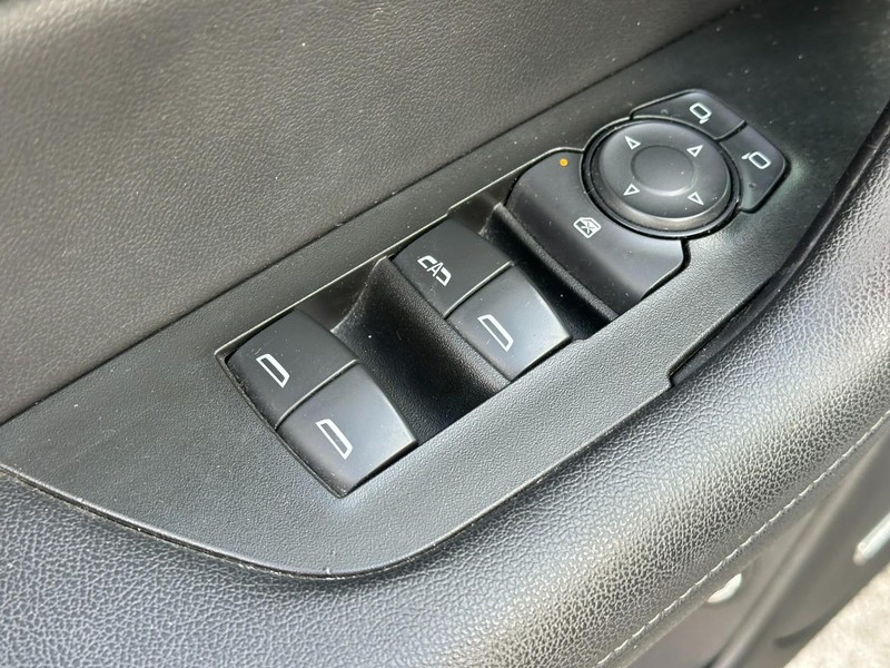 Chevrolet Blazer Vehicle Full-screen Gallery Image 16