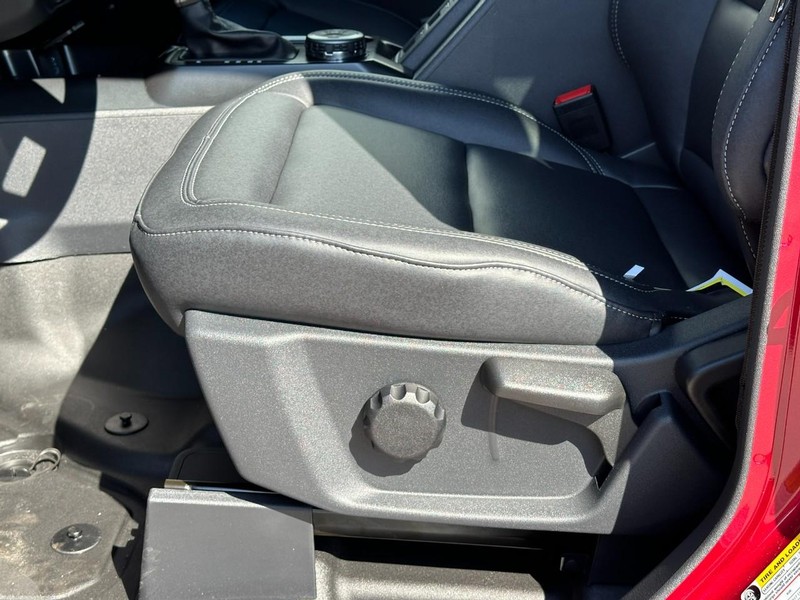 Ford Bronco Vehicle Full-screen Gallery Image 10